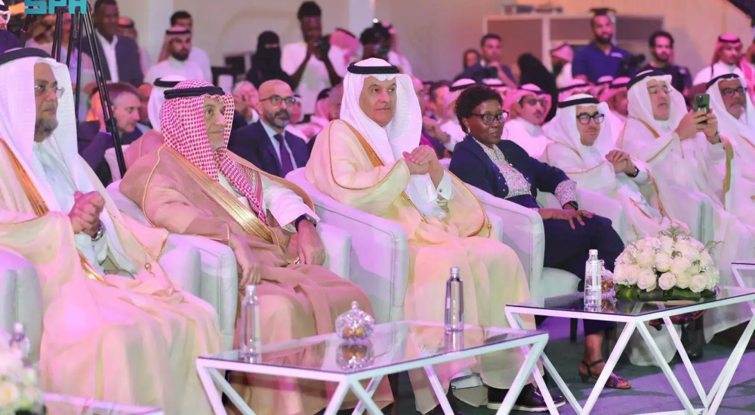 الوزير الفضلي يُدشّن أسبوع البيئة ويدعو إلى تعزيز الشراكة المجتمعية مع مختلف القطاعات لحماية البيئة