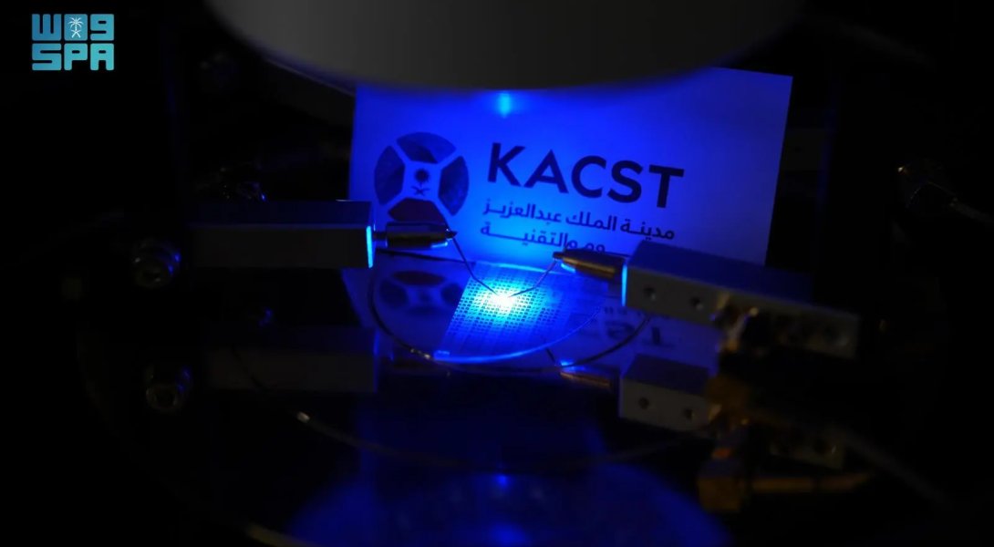 "كاكست" تنجح في توطين وتطوير تقنية الباعث الضوئي الأزرق بالمملكة